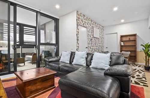 Box Hill Apartment | High-Rise 2-Bed Apt at Trio Boxhill with Car Park
