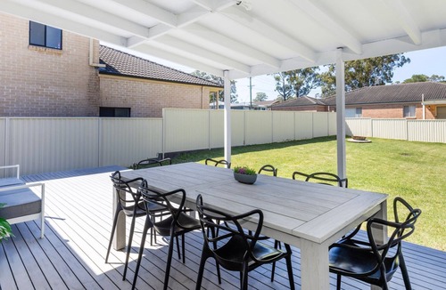 Sanctuary Point House | High Tide - Pet Friendly with Fire Pit
