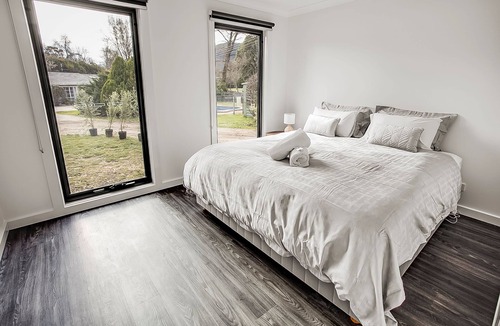 Bright Apartment | Highland Valley Cottage 1