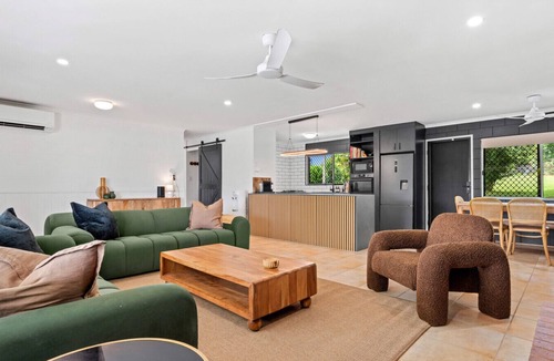 Yungaburra House | Highlands Lake House | Family Home Sleeps 10