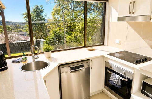 Jamboree Heights House | Hilltop View & Family Comfort | Sleep 6