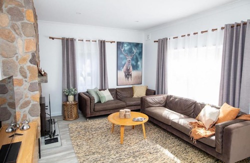 Bright House | Hillview on Delany