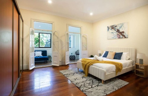 Redfern House | Historic Redfern Terrace 4 BR 2 Bath