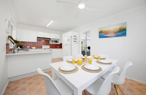 North Haven Apartment | Holiday Haven - club, river, restaurants at your doorstep