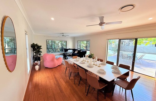 Rochedale House | Home away from home&Pet Friendly