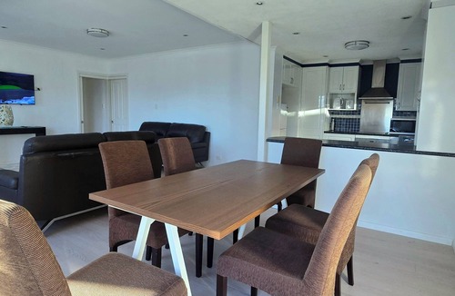 Budgewoi House | Home with water view in Central Coast