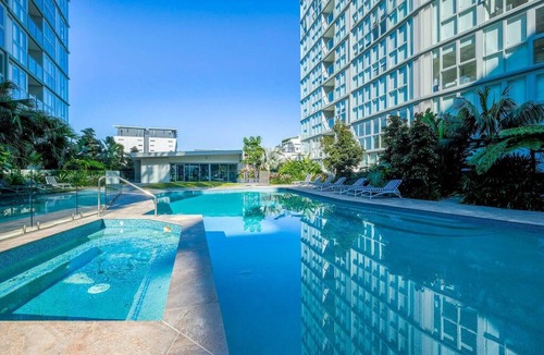 Newstead Apartment | Homely 2BD Apt close to CBD + CityView FreeParking
