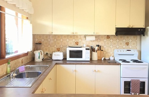 Queenscliff Apartment | Homely - Queenscliff