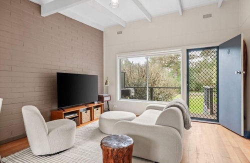 Silverleaves House | Honeysuckle Beach Haven