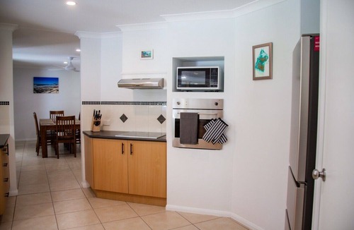 Landsborough House | Hop, Skip and a Jump - Entire vacation home on acreage