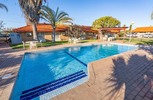 South Carnarvon Hotel | Hospitality Carnarvon, SureStay Collection by Best Western