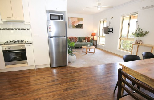 Bright Cabin | HOUGHS CABIN : Bright
