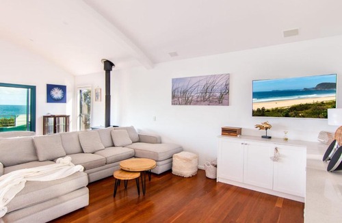 Blueys Beach House | Hueys Lookout Beachfront