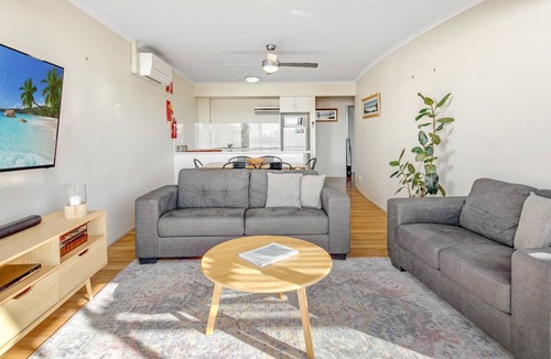 Huskisson Apartment | Husky Oasis by Book Jervis Bay - Centre OF Huskisson -