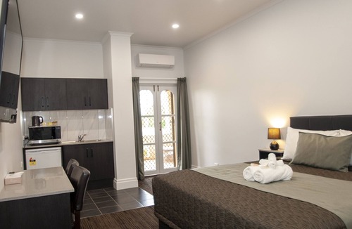 Leeton Hotel | Hydro Hotel