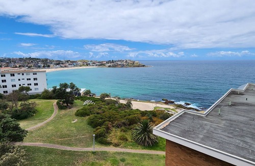 Bondi Apartment | Iconic Bondi Beach & Ocean Views