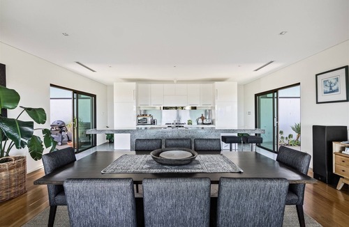 Prevelly House | Iconic luxury beach house, unsurpassed ocean views - vineyards on your doorstep