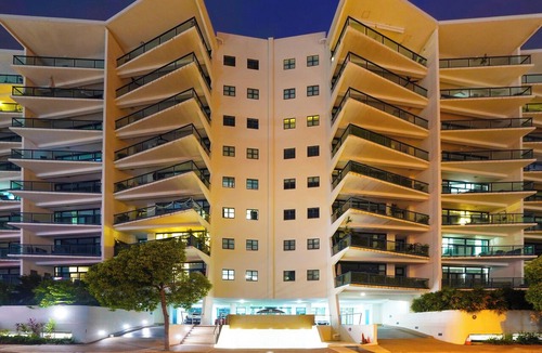 Darwin City Centre Apartment | Ideal CBD Location, Harbour Views, Pool/Gym + BBQ