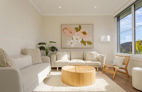 Dee Why House | Idyllic 4-Bed Home With Alfresco Area Near Beach