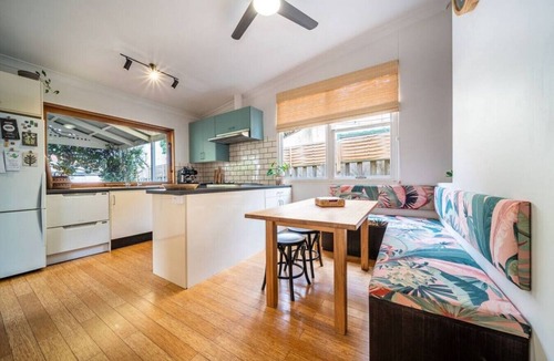 Henley Beach House | Il Cappano Rosa—Vintage Charm by Henley Square