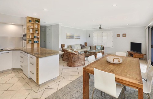 Mooloolaba Apartment | Illawong Apartments