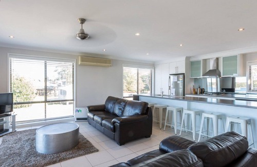Shoalhaven Heads House | Iluka - Wake up to a water paradise