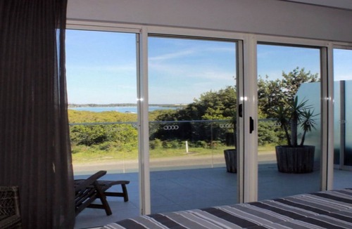 Hawks Nest House | Immaculate 'Majestic Views'