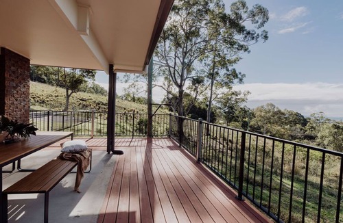 Mount Mellum House | Indooor & Outdoor Fireplace | Acreage | Ocean View | 10min to Australia Zoo