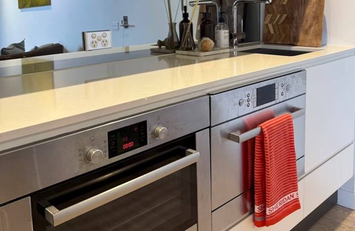 Prahran Apartment | Indulgent stay in trendy Prahran