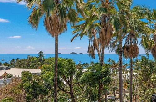 Airlie Beach Apartment | Infinite Blue