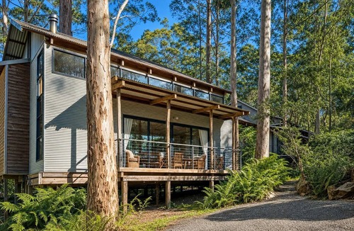 Denmark House | Inglenook: Architect-designed forest cabin + bathhouse