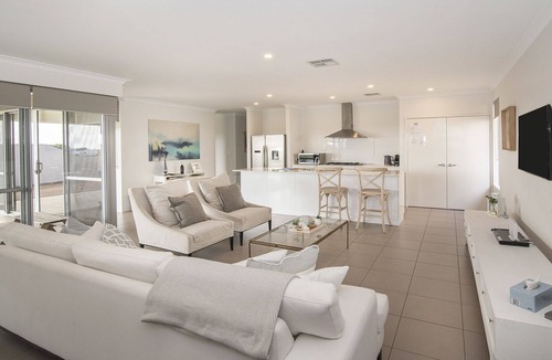 Geographe House | INTO THE BLUE - Beachfront Busselton Holiday Home