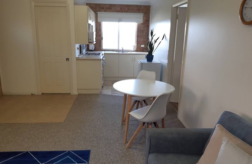 St. Georges Basin Apartment | Into the Stillness - Waterfont Apartment