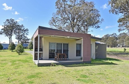 Pokolbin Villa | Ironbark Hill Spa Bath Villa 4 - Novato