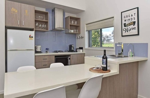 Pokolbin Villa | Ironbark Hill Villa 6 - Cabernet Franc