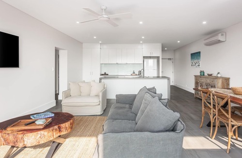 Huskisson Apartment | Ishtar Apartment 10 by Book Jervis Bay - Water Views