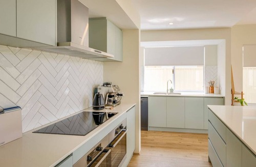Dunsborough House | Isla Escape - Pet Friendly Fully Air-Conditioned