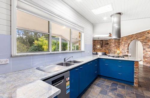 North Nowra House | Island Retreat – pet friendly with swimming pool