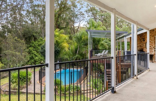 North Nowra House | Island Retreat – pet friendly with swimming pool