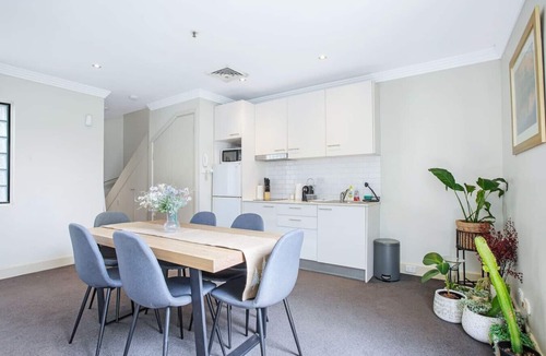 Chippendale Apartment | Jack's Central City Cozy Pad