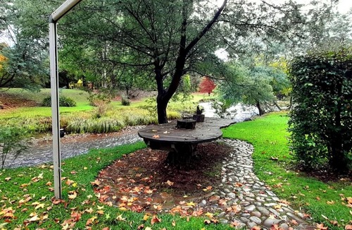 Jamieson House | JAMIESON RIVERFRONT PROPERTY WITH FANTASIC OUTDOOR ENTERTAINMENT AREA