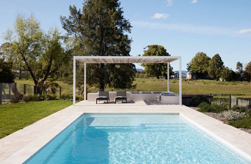Jaspers Brush Cottage | Jaspers Run Cottage by Contemporary Hotels
