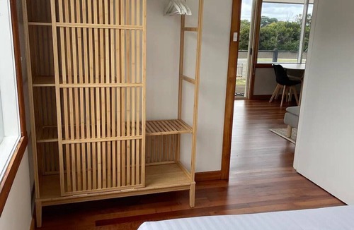 Bicheno House | "Jetty's End Bicheno"