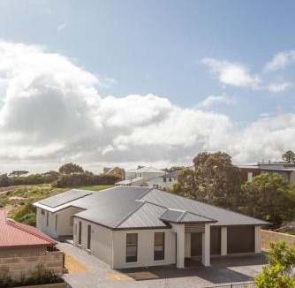 Waterhouse House | Johnnies