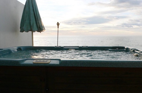Kiama Downs House | Jones's Beach House - boasting unrivaled views from almost every room