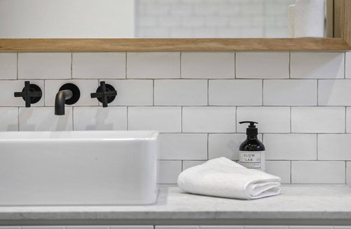 Lorne Apartment | Joy Apartment 1
