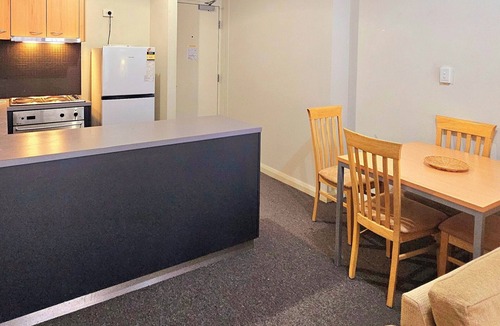 Perth Central Business District Apartment | Joyful Stay|Stylish reatreat in Perth City Center. Middle OF Perth City