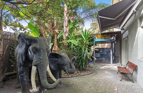 Rye House | Jurassic Park - Stay 3 Pay 2 Special - For stays up until 1st September 2026