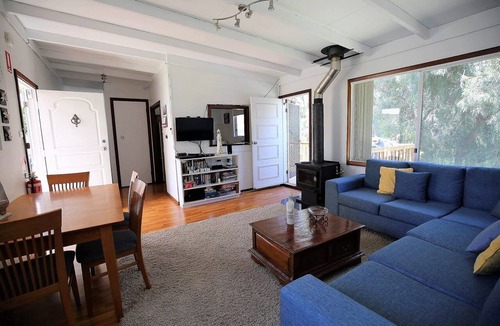 Guilderton House | Just Beachy - Quiet & Relaxing - comfortable beach cottage