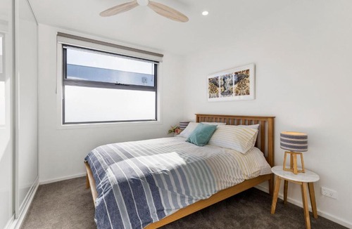 Torquay House | Just built luxury Townhouse